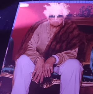 Meet your Posher, Marcia